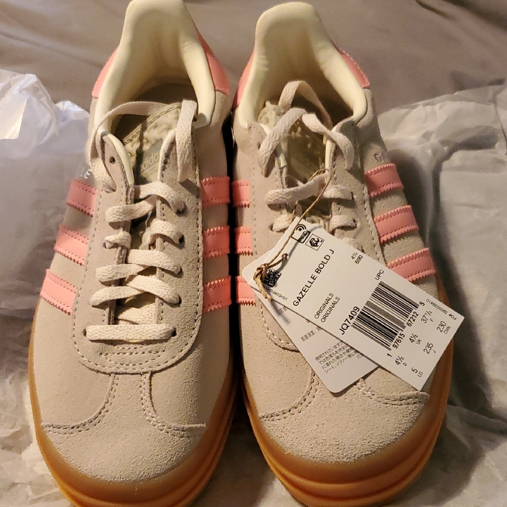 Adidas Women's Beige and Pink Sneakers